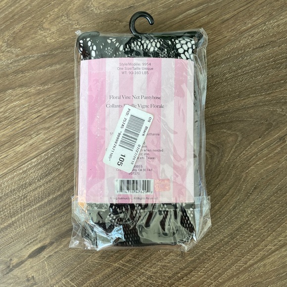 NWT Leg Avenue Floral Vine Net Pantyhose in Black - Picture 5 of 5